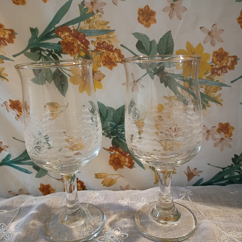 Vintage 80s Libbey Arby's Winter Snowy Trees Etched Wine Glasses Gold Rim 10 Oz